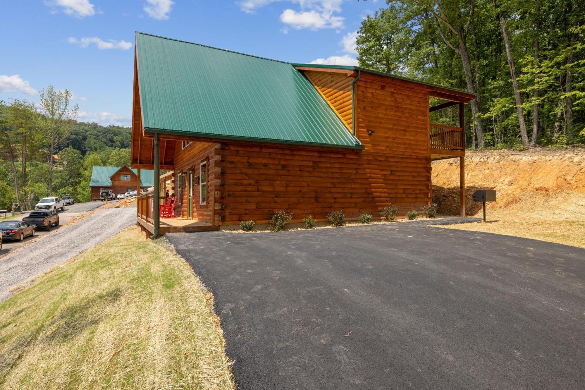 The 3 Bears Is A Newly Built 3 Bedroom Cabin Only 3 Minutes From The Parkway! Pigeon Forge Kültér fotó