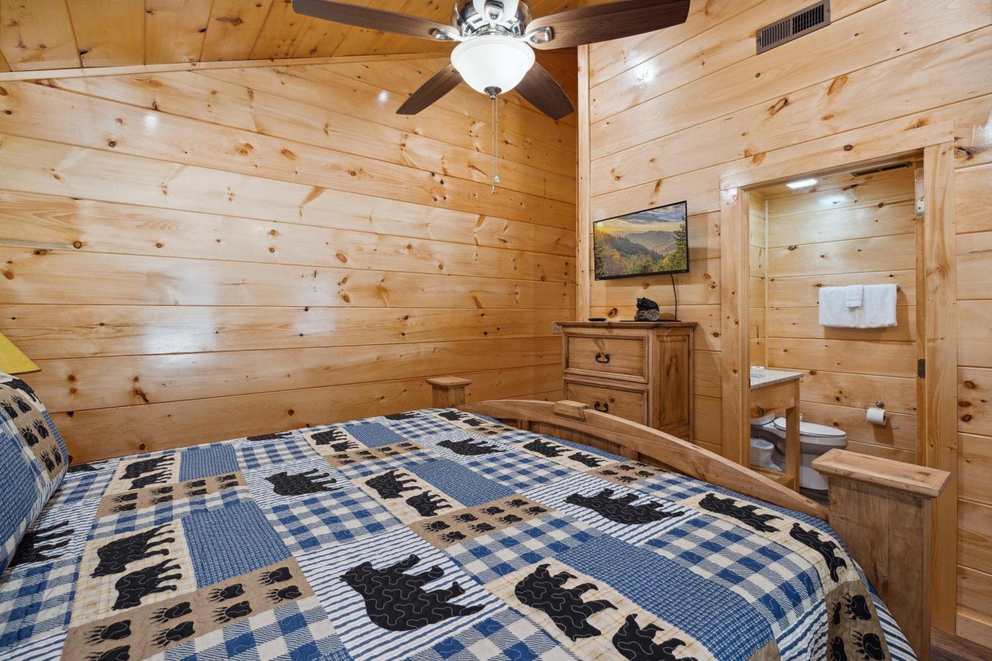 The 3 Bears Is A Newly Built 3 Bedroom Cabin Only 3 Minutes From The Parkway! Pigeon Forge Kültér fotó