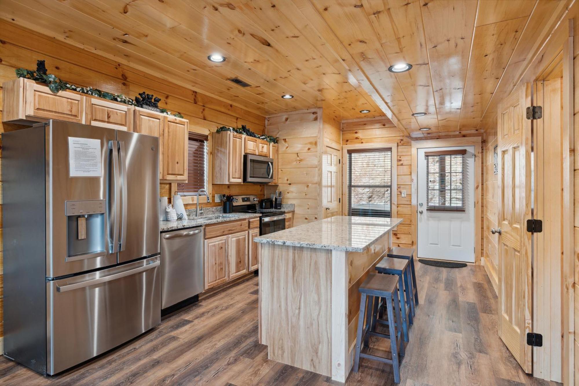 The 3 Bears Is A Newly Built 3 Bedroom Cabin Only 3 Minutes From The Parkway! Pigeon Forge Kültér fotó