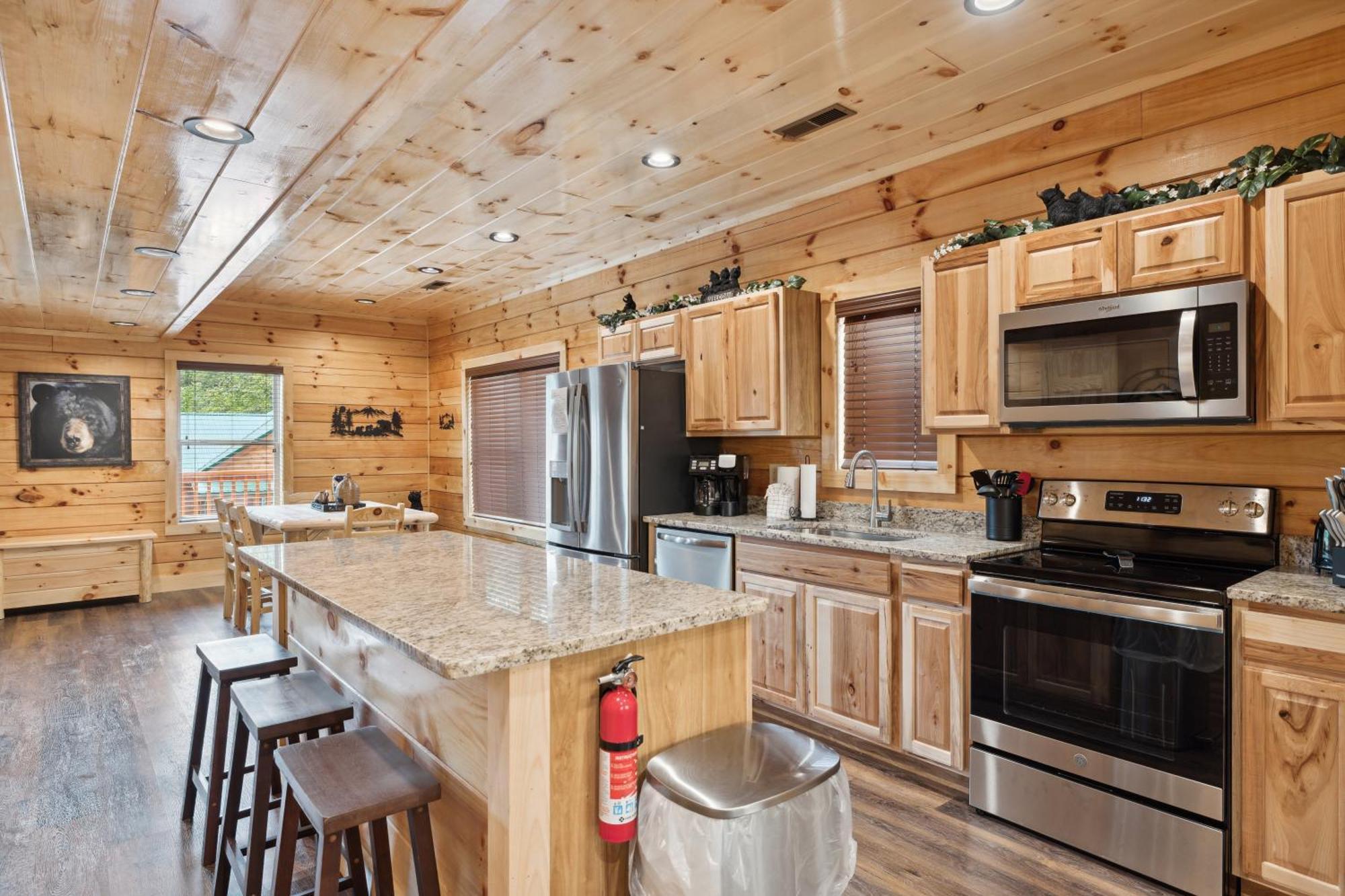 The 3 Bears Is A Newly Built 3 Bedroom Cabin Only 3 Minutes From The Parkway! Pigeon Forge Kültér fotó